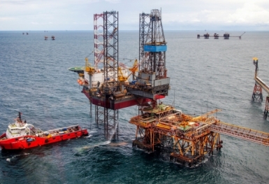 Thu ngân sách nhà nước từ dầu thô vượt 14,5% dự toán trong 11 tháng