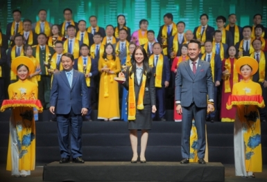 PVcomBank được vinh danh Top 100 Sao Vàng đất Việt 2024