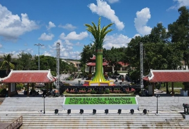 Bến phà 2 Long Đại, Quảng Trị: 53 năm sau ngày 16 trái tim trẻ gửi lại tuổi xuân để...