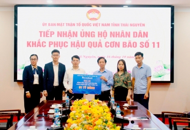 Sacombank chung tay cùng tỉnh Thái Nguyên khắc phục hậu quả lũ lụt