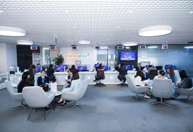 KienlongBank bứt phá ở hàng loạt chỉ tiêu chiến lược, lợi nhuận xô đổ kỷ lục 30 năm, cổ phiếu dẫn sóng thị trường