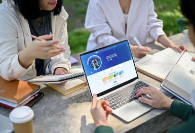 Sacombank mang 'trường học tài chính số' đến với sinh viên trên toàn quốc