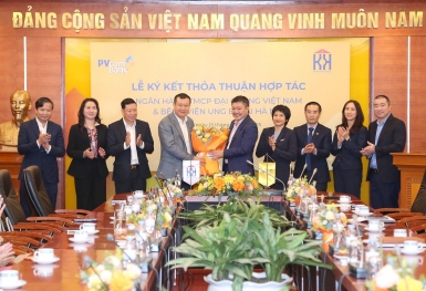PVcomBank và Bệnh viện Ung Bướu Hà Nội ký kết thỏa thuận hợp tác toàn diện