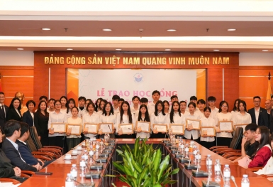 Quỹ học bổng Thắp Sáng Niềm Tin: Hành trình 18 năm chắp cánh tri thức, lan tỏa yêu thương