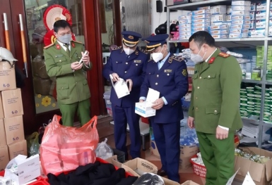 Đề nghị xử lý nghiêm việc găm hàng, thổi giá trang thiết bị y tế để trục lợi