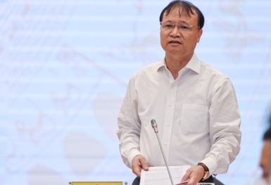 Thứ trưởng Bộ Công Thương làm rõ một số vấn đề về cung ứng, lưu trữ và giảm giá xăng dầu