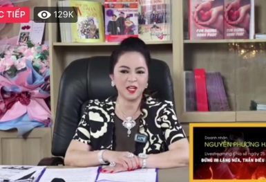 Động thái của ông Huỳnh Uy Dũng khi vợ livestream