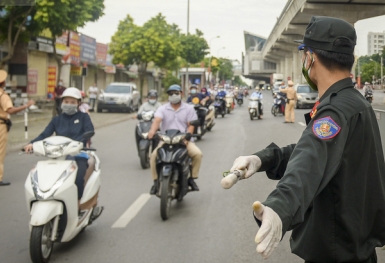 Danh sách 19 quận, huyện của Hà Nội sẽ không kiểm tra giấy đi đường