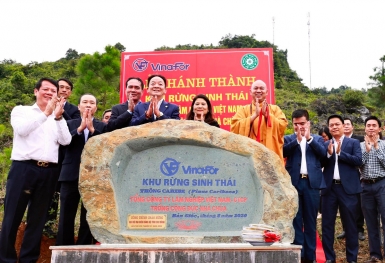 'Bầu Hiển' ủng hộ 5 tỷ đồng xây điểm trường và nhà tình nghĩa cho người nghèo tỉnh Cao Bằng