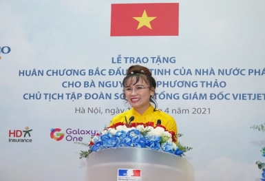 ADam Phương Thảo - nữ doanh nhân Việt đầu tiên nhận Bắc đẩu bội tinh - huân chương cao quý của Pháp