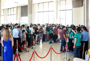 Hơn 1.000 khách hàng tham gia sự kiện khai trương Phòng Kinh doanh và căn hộ mẫu Bien Hoa Universe Complex