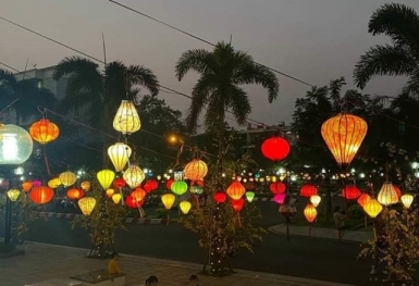 Xuất hiện khu đèn lồng Hội An đẹp lộng lẫy giữa Sài Gòn tại dự án An Sương - I Park