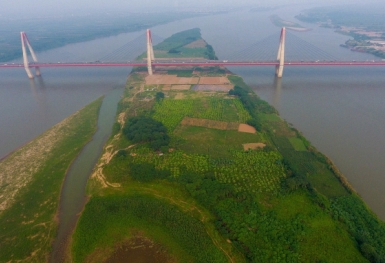 Hà Nội: Xem xét quy hoạch bãi giữa, bãi bồi ven sông Hồng thành công viên văn hóa và du lịch
