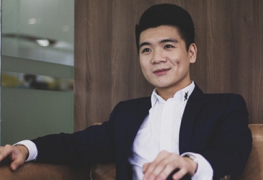Chân dung 'đại thiếu gia' nhà Bầu Hiển: Tự lập từ nhỏ, vừa qua tuổi 30 đã làm quản lý cấp cao của ngân hàng và Tập đoàn T&T, kiêm luôn chức chủ tịch công ty tài chính