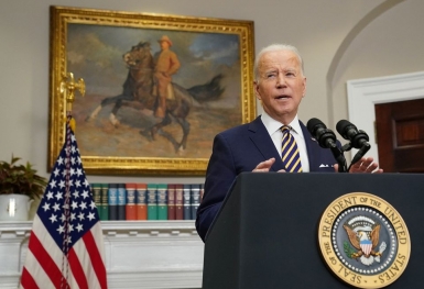 Tổng thống Biden đã cấm nhập khẩu dầu của Nga, thừa nhận giá xăng ở Mỹ sẽ còn tăng