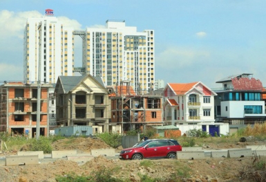 Chủ tịch Tp. HCM chỉ đạo tháo gỡ khó khăn cho 61 dự án bất động sản