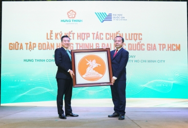Tập đoàn Hưng Thịnh ký hợp tác chiến lược với trường ĐHQG TP.HCM