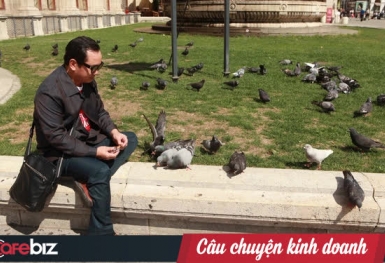 Chuyện khởi nghiệp nhà Cen Group: Cha treo biển 'cò đất' ven sông Tô Lịch, con trai ném biển xuống sông phản đối nhưng rồi lại mở công ty môi giới BĐS
