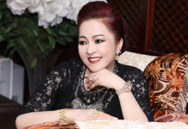 Bà Phương Hằng tuyên bố kiện ngược bà Giàu: 'Có 100 bà Giàu kiện tôi, tôi cũng không sợ'