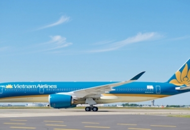 Giữa tâm dịch, Vietnam Airlines bất ngờ mở lại một số đường bay quốc tế