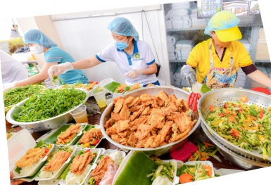 Bữa cơm yêu thương - Chia sẻ để gần nhau hơn