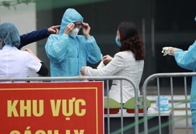 Hà Nội lập 1.500 dây chuyền tiêm vaccine; TP.HCM nỗ lực cứu F0