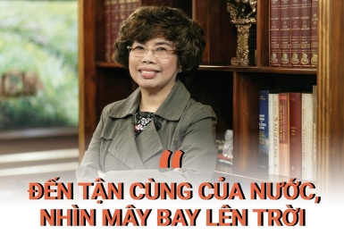 “Đến tận cùng của nước, nhìn mây bay lên trời”