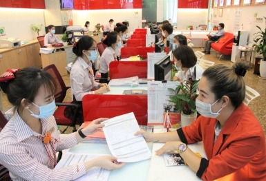 Các tổ chức tín dụng miễn, giảm, hạ lãi suất hơn 27.000 tỷ đồng