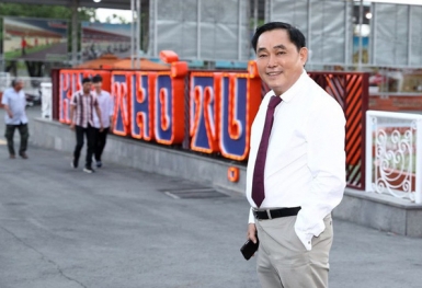 Đại gia gặp hạn trên đất Mỹ, Dũng lò vôi lỗ lớn
