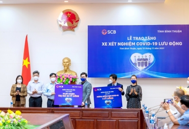 SCB tặng Bình Thuận xe xét nghiệm lưu động