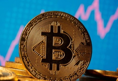 Bitcoin lần đầu tiên vượt 20.000 USD