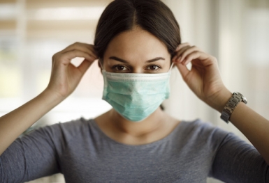 Nên đeo khẩu trang gì để bảo vệ bản thân trước Omicron? Tư vấn bất ngờ từ chuyên gia Mỹ