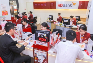 Nợ xấu tăng phi mã, HDBank phát hành thành công hàng trăm triệu USD trái phiếu quốc tế: Có vội mừng?
