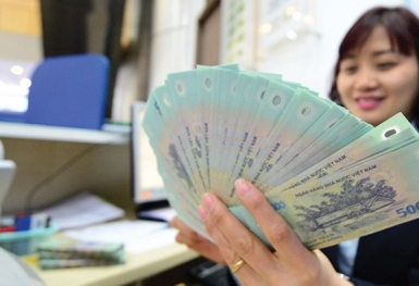 Những ngân hàng 'ăn nên làm ra' trong năm 2021 đã chịu chi cho nhân viên như nào?