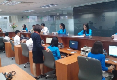 Yếu tố nào tác động tới lợi nhuận tại Sacombank?