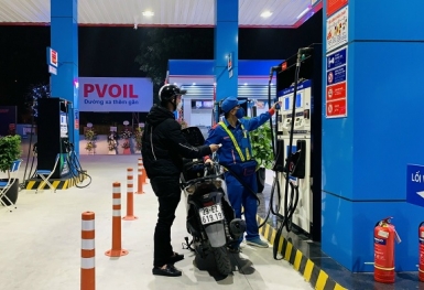 Bộ Công Thương yêu cầu tăng sản lượng nhập khẩu xăng dầu trong quý II