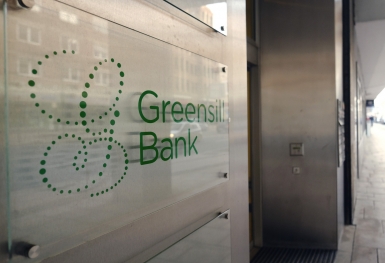 Đế chế 7 tỷ USD sụp đổ trong vài ngày gây rúng động ngành tài chính: Credit Suisse phải đóng băng hàng loạt quỹ đầu tư, tỷ phú thép lừng lẫy một thời bỗng điêu đứng