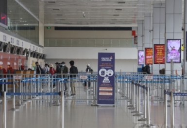Lượng khách bay nội địa giảm 80% so với cao điểm