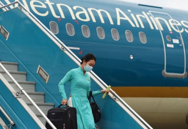 VCSC: Chuyến bay thương mại quốc tế sẽ chưa được đến nối cho đến quý 4/2021, Vietnam Airlines gặp thêm nhiều trở ngại khi Covia-19 quay lại