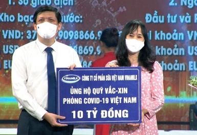 Vinamilk tiếp tục đồng hành với Chính phủ, ủng hộ 10 tỷ đồng vào quỹ vaccine phòng Covid-19