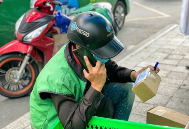 Tranh luận nảy lửa xung quanh việc PVOIL sa thải nếu nhân viên làm thêm công việc nguy cơ cao mắc COVID-19