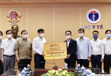 T&T Group tài trợ toàn bộ bơm kim tiêm cho chiến dịch tiêm 150 triệu liều vắc xin COVID-19