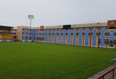 Ngân hàng 'năm lần bảy lượt' đại hạ giá khoản nợ hơn nghìn tỷ của Thành Long nhưng vẫn ế ẩm