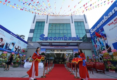 Sacombank: Quý 2 thông báo 'lãi đậm', nhưng còn băn khoăn về dòng tiền