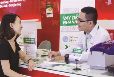 Ông lớn ngoại xâm nhập vay tiêu dùng Việt: Nhìn thấy gì?