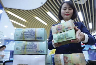 Cuối năm, các ngân hàng vay mượn nhau hơn 100 nghìn tỷ đồng mỗi ngày