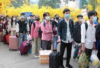 Công điện của Thủ tướng: Không đặt ra quy định gây khó cho người dân về quê ăn Tết