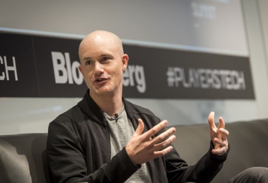 CEO sàn giao dịch tiền số lớn nhất thế giới Coinbase sẽ kiếm được hơn 1 triệu USD mỗi ngày trong 10 năm tới?
