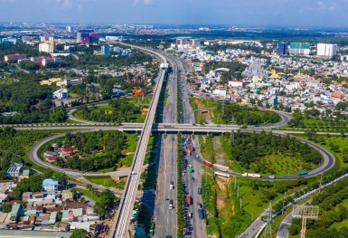 Dù chỉ chiếm 1/10 diện tích TP HCM nhưng thành phố mới Thủ Đức chiếm tới 30% thị trường BĐS toàn TP HCM, lo ngại giá nhà sẽ tiếp tục tăng