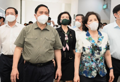 Thủ tướng Chính phủ đánh giá Vinamilk là đơn vị điển hình 'Vừa sản xuất, vừa chiến đấu'